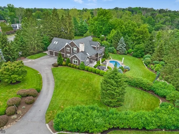 52 W Main St, Mendham Boro, NJ 07945