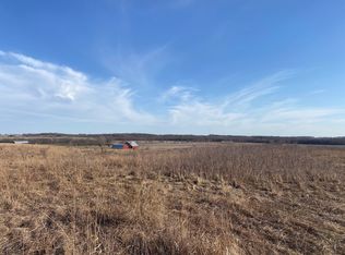 2180 Black Diamond Rd SW, Oxford, IA 52322