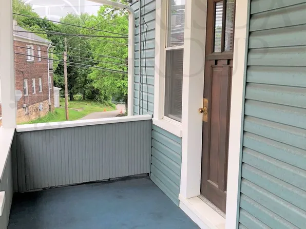 Avail July 23rd: Mt Washington 1 BR w/ In-Suite Laundry, Balcony, Landlord Pays Heat! Pets OK!, 670 Boggs Ave, Pittsburgh, PA 15211