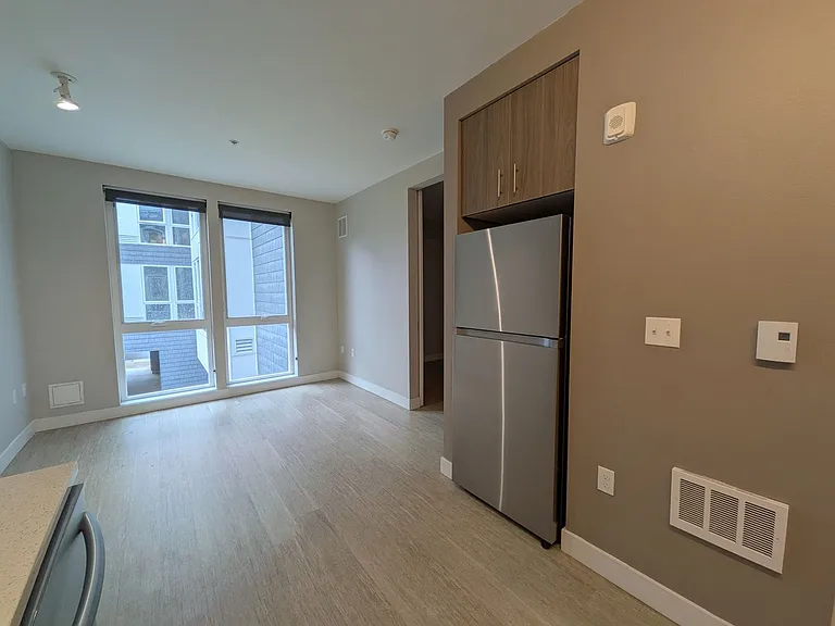 Division Terrace Apartments — Photo 57