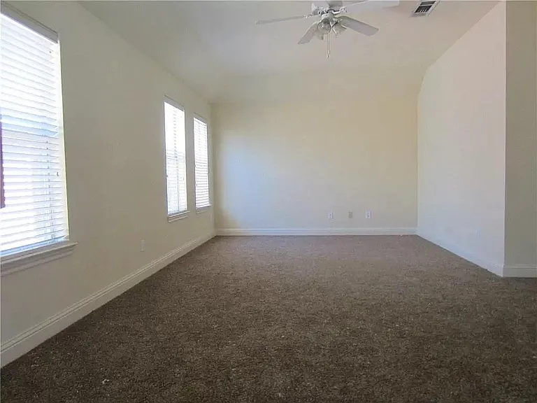 122 Seva Ct — Photo 8