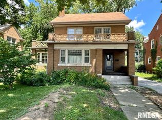 1021 S Grand Ave W, Springfield, IL 62704