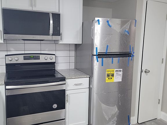 3rd image of 10050 Willdan Dr APT B