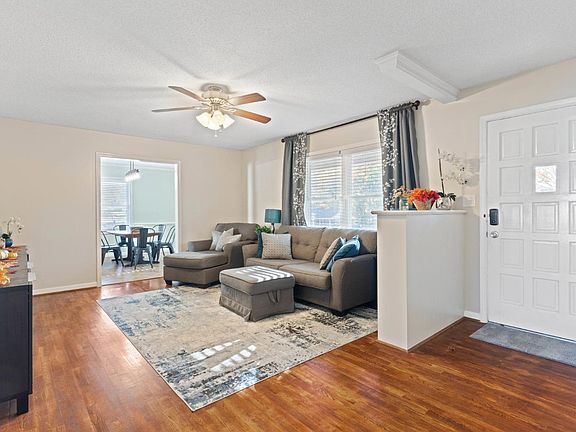 4th image of 300 College Park Dr