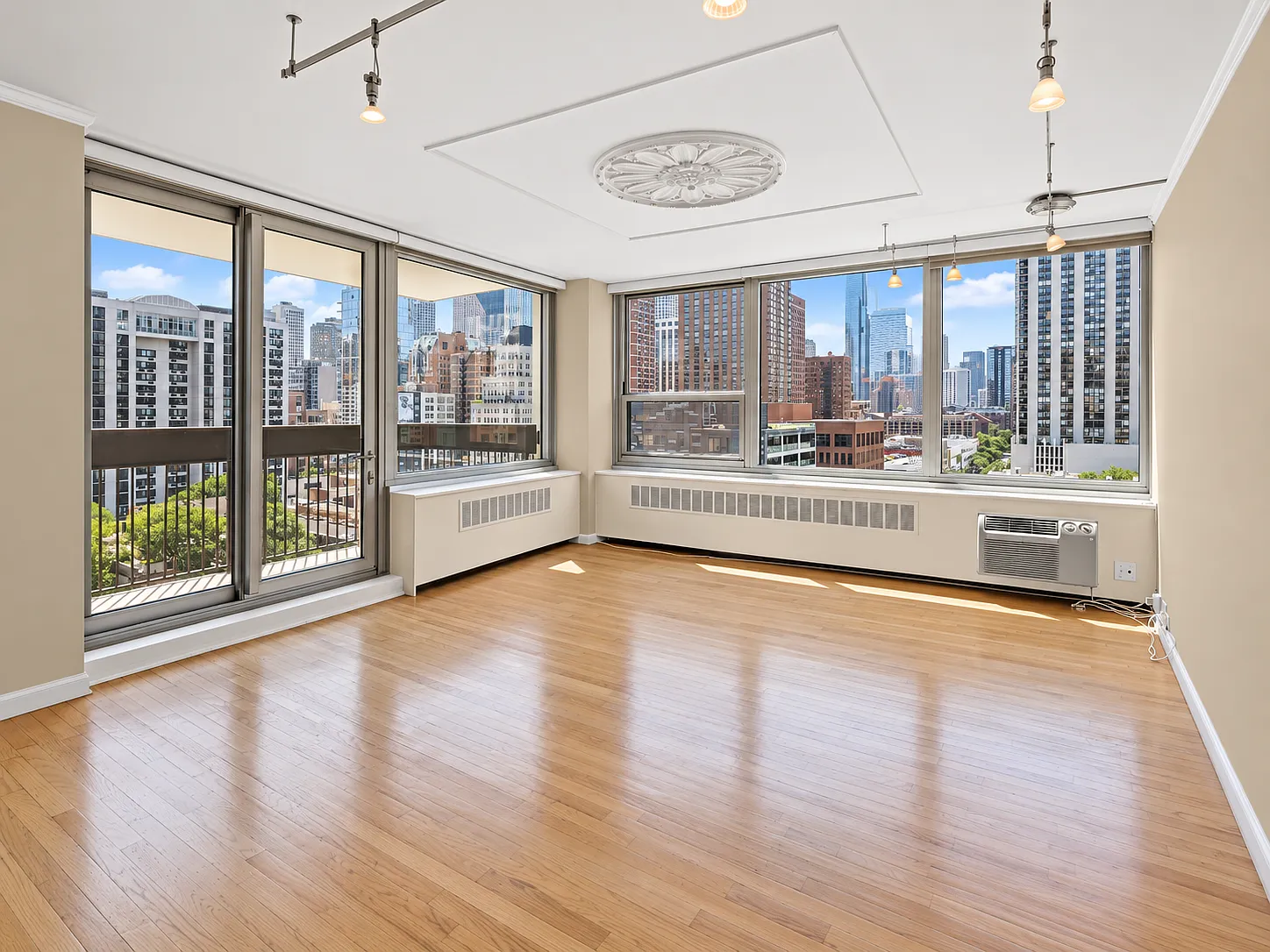 2 bed, 1100 sqft, $3,800 — Photo 3