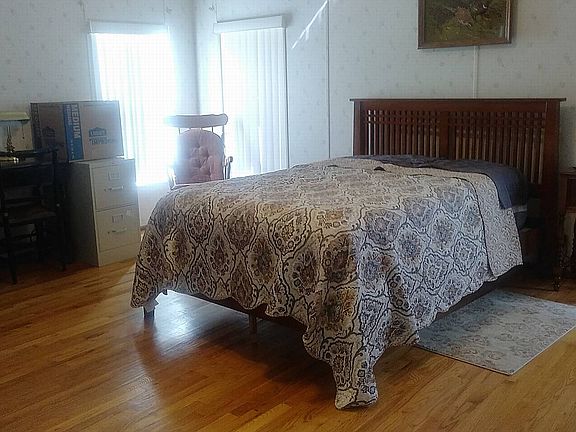 5th image of 427 Kingslake Dr #55