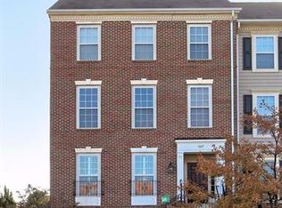 1617 Potomac Greens Dr, Alexandria, VA 22314