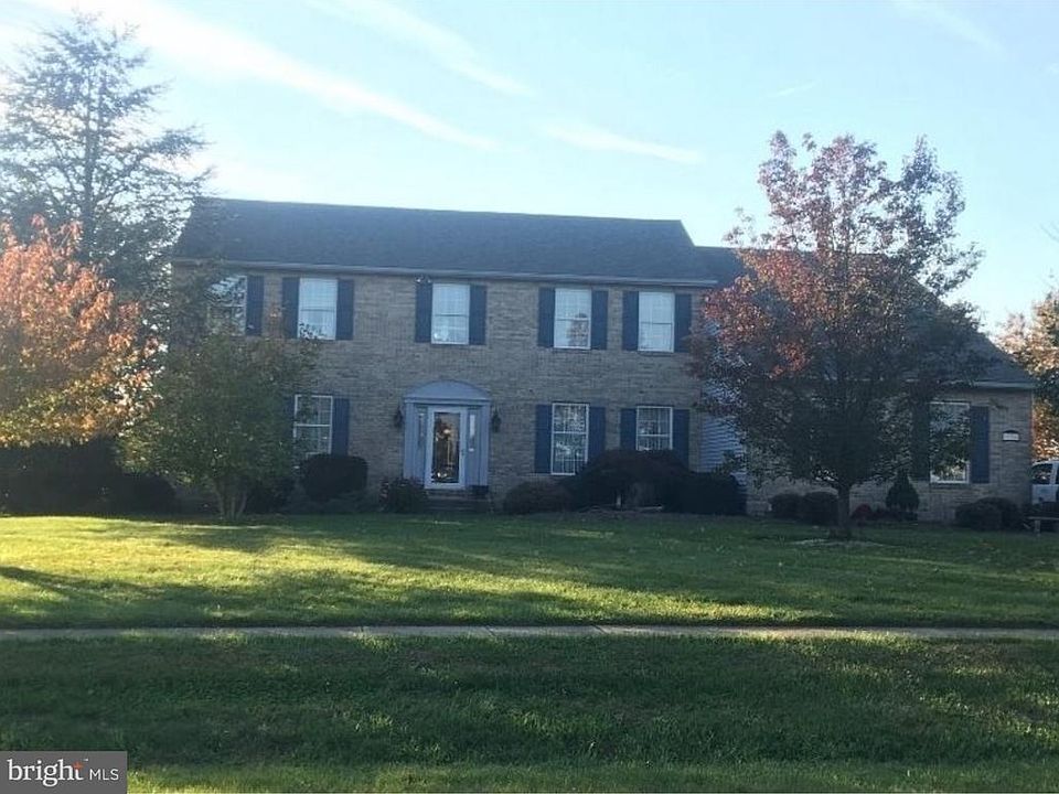 1st image of 134 Back Creek Dr