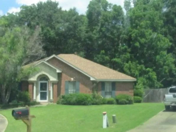 9 Springbrook Dr, Wetumpka, AL 36093