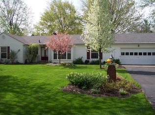 36 Clairhaven Rd, Hudson, OH 44236