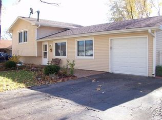 1617 E Celebrity Cir, Hanover Park, IL 60133