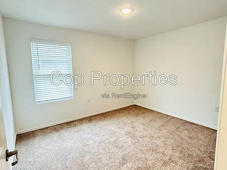 1435 Riojas Rd — Photo 6