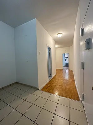 Rented by Peter R. Hungerford, LREB | media 24