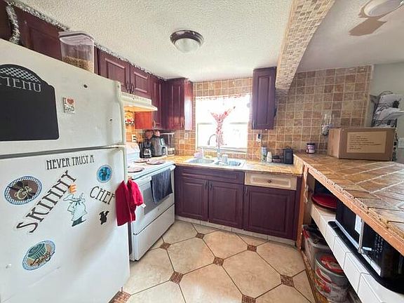 4th image of 1185 Alto Road