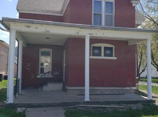 608 W Adams St, Creston, IA 50801