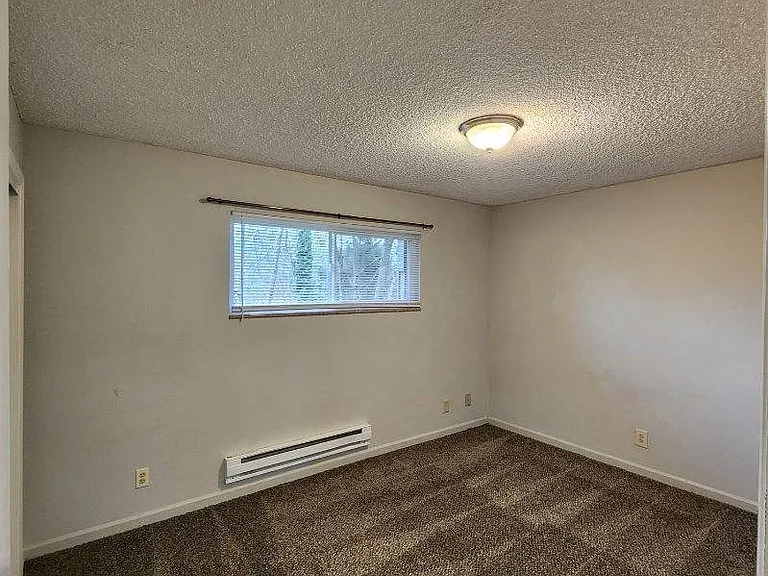 114 Beacon Hill Dr — Photo 8