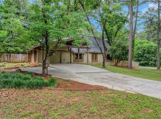 112 Valley Rd, Stockbridge, GA 30281