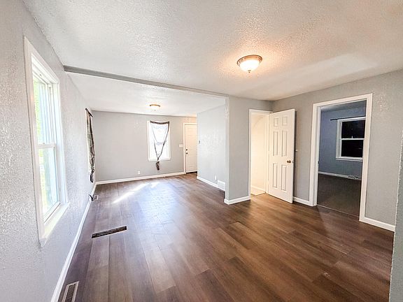 5th image of 747 Simmons Ave SE