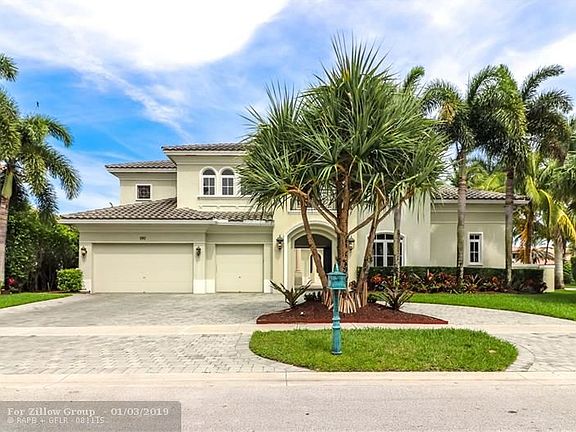 3rd image of 590 Coconut Palm Ter