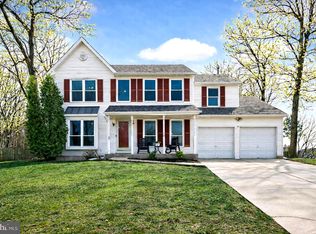27 Damon Dr, Sicklerville, NJ 08081