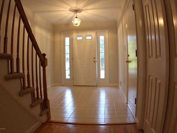 2nd image of 22 Essex Dr