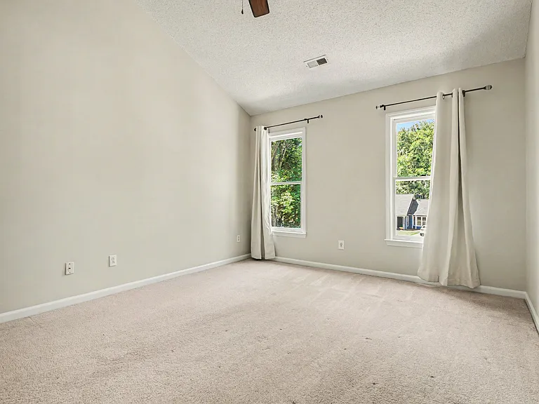 8630 Morgan Run Ct — Photo 17