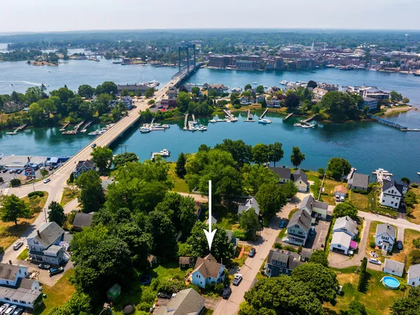 19 Stimson Street, Kittery, ME 03904