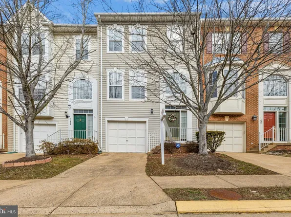 11424 Tiger Lily Ln, Fairfax, VA 22030