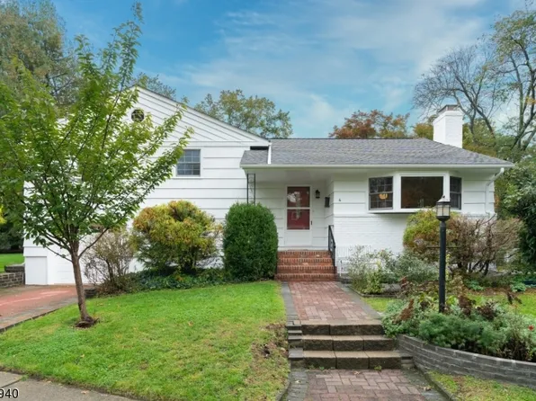 4 Kimball St, Chatham Boro, NJ 07928