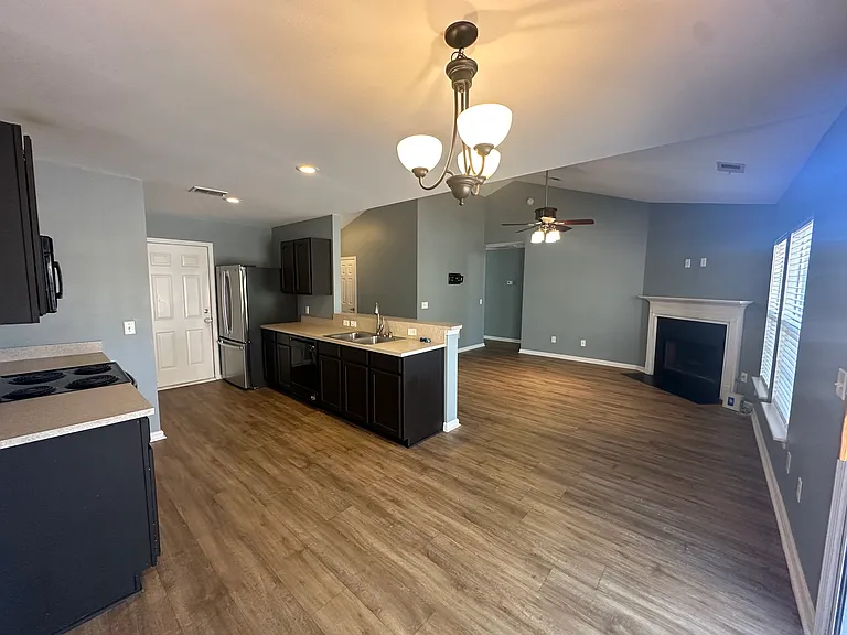 244 Avonshire Dr — Photo 14