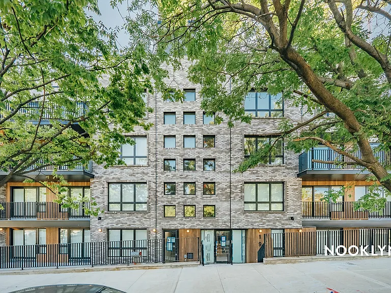 1901 10th Ave #2B — Photo 19