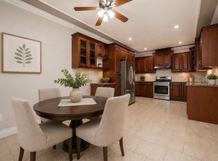 7202 Ross St, Vancouver, BC V5X 4B6