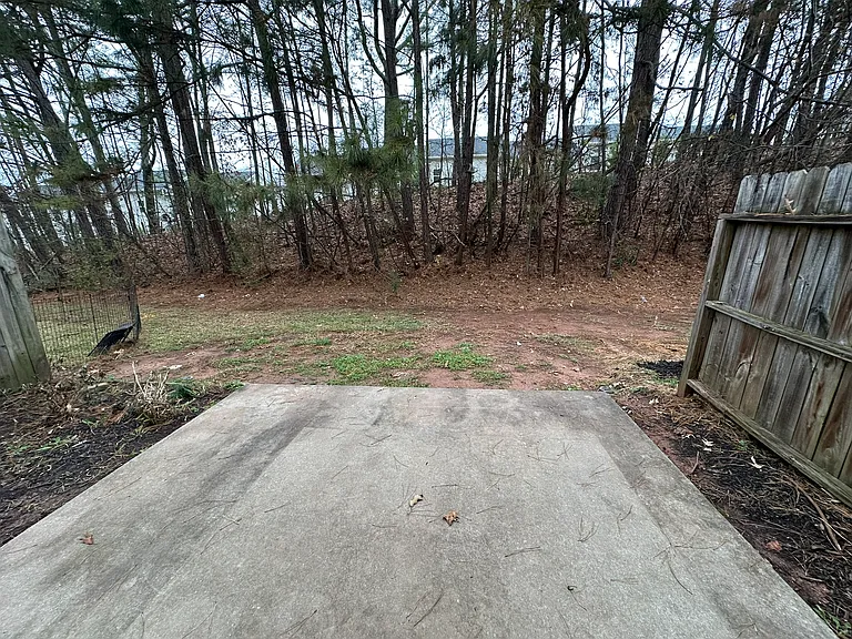 122 Crown Point Dr #4 — Photo 9