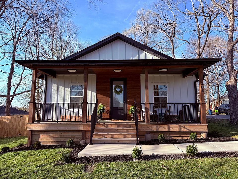 1st image of 205 S 3rd Avenue