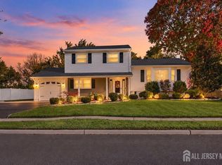 6 Teton Pl, Old Bridge, NJ 08857
