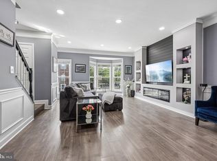 229 Hawks View Sq SE, Leesburg, VA 20175