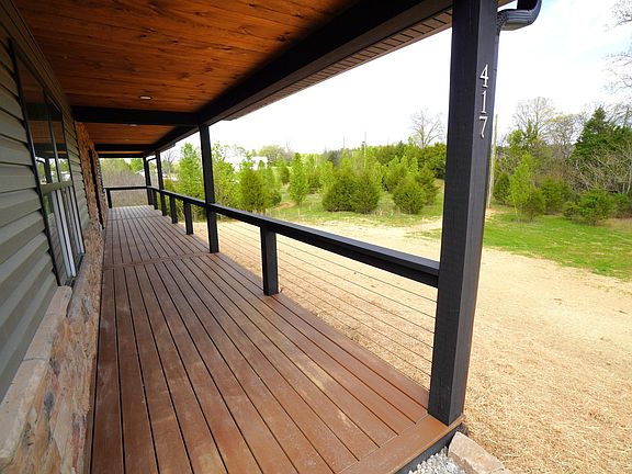 3rd image of 417 Kearney Rd