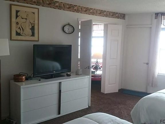 4th image of 313 S Atlantic Ave #605