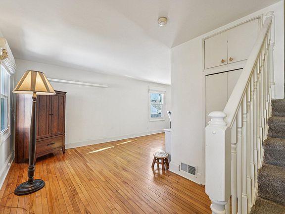 5th image of 1262 Randolph Ave