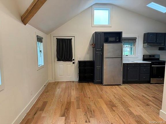2nd image of 41 Chestnut Ave