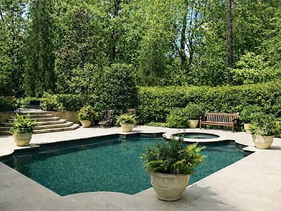 2nd image of 675 W Paces Ferry Rd NW Unit 10