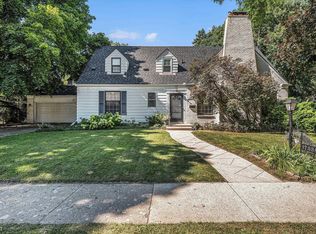 17338 Roxbury Ave, Southfield, MI 48075