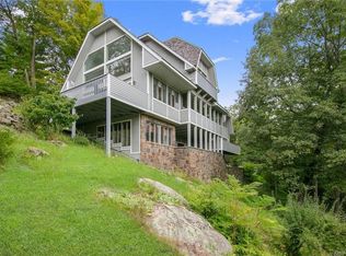 44 Ontio Rd, Tuxedo Park, NY 10987