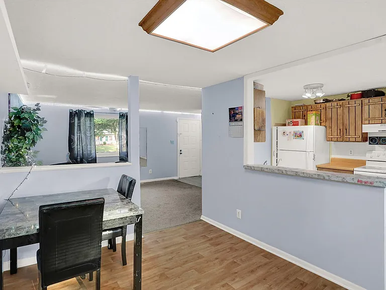 7915 Broadview Dr — Photo 18