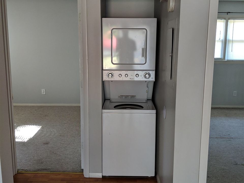 1st image of 1501 E Holston Ave APT 1