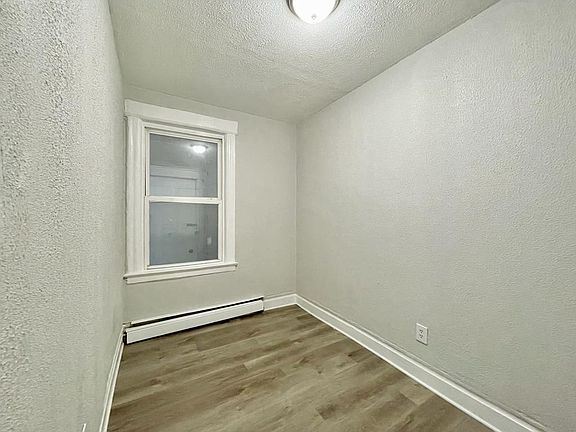 4th image of 842 Mount Prospect Ave #3LA