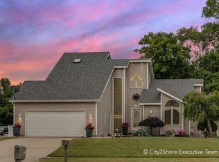 2968 Clearview Dr, Hudsonville, MI 49426