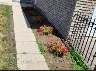 42 Antibes Dr, Toronto, ON M2R3K4