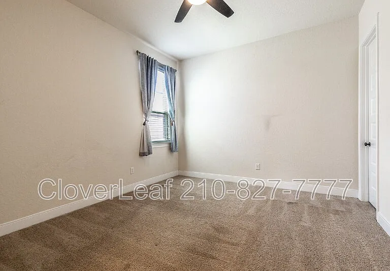 908 Sussex Cv — Photo 27