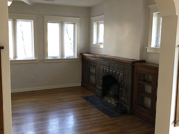 4th image of 356 Edith Ave S #2
